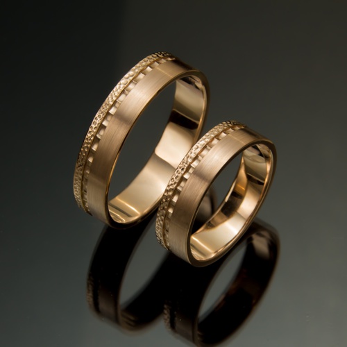 Обручальные кольца  от ювелирной фирмы "Стиль"