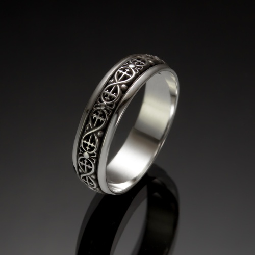 Серебряное обручальное кольцо. 1040 от ювелирной фирмы "Стиль" по цене 160 руб.