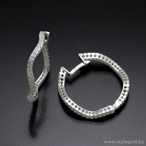 Серьги 2002 от ювелирной фирмы "Стиль" по цене 238 руб.