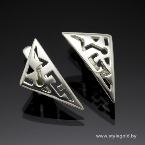Серьги 2011 от ювелирной фирмы "Стиль" по цене 125.5 руб.