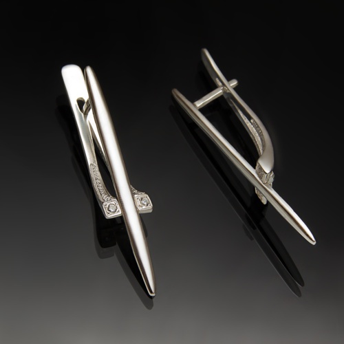 Крупные серебряные серьги. 2021 от ювелирной фирмы "Стиль" по цене 156 руб.