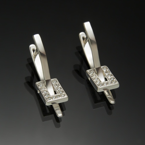 Серебряные серьги 2023 от ювелирной фирмы "Стиль" по цене 125 руб.