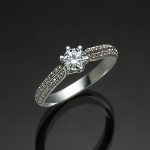 Кольцо из белого золота. к103б от ювелирной фирмы "Стиль" по цене 936 руб.