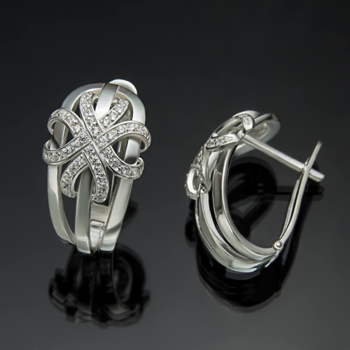 Массивные серебряные серьги 2026 от ювелирной фирмы "Стиль" по цене 423 руб.