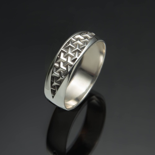 Серебряное кольцо 1048 от ювелирной фирмы "Стиль" по цене 135 руб.