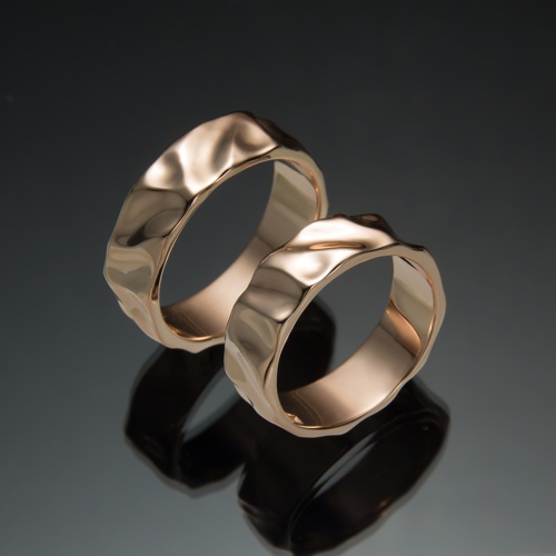 Обручальные кольца "Мятый шёлк"  от ювелирной фирмы "Стиль"